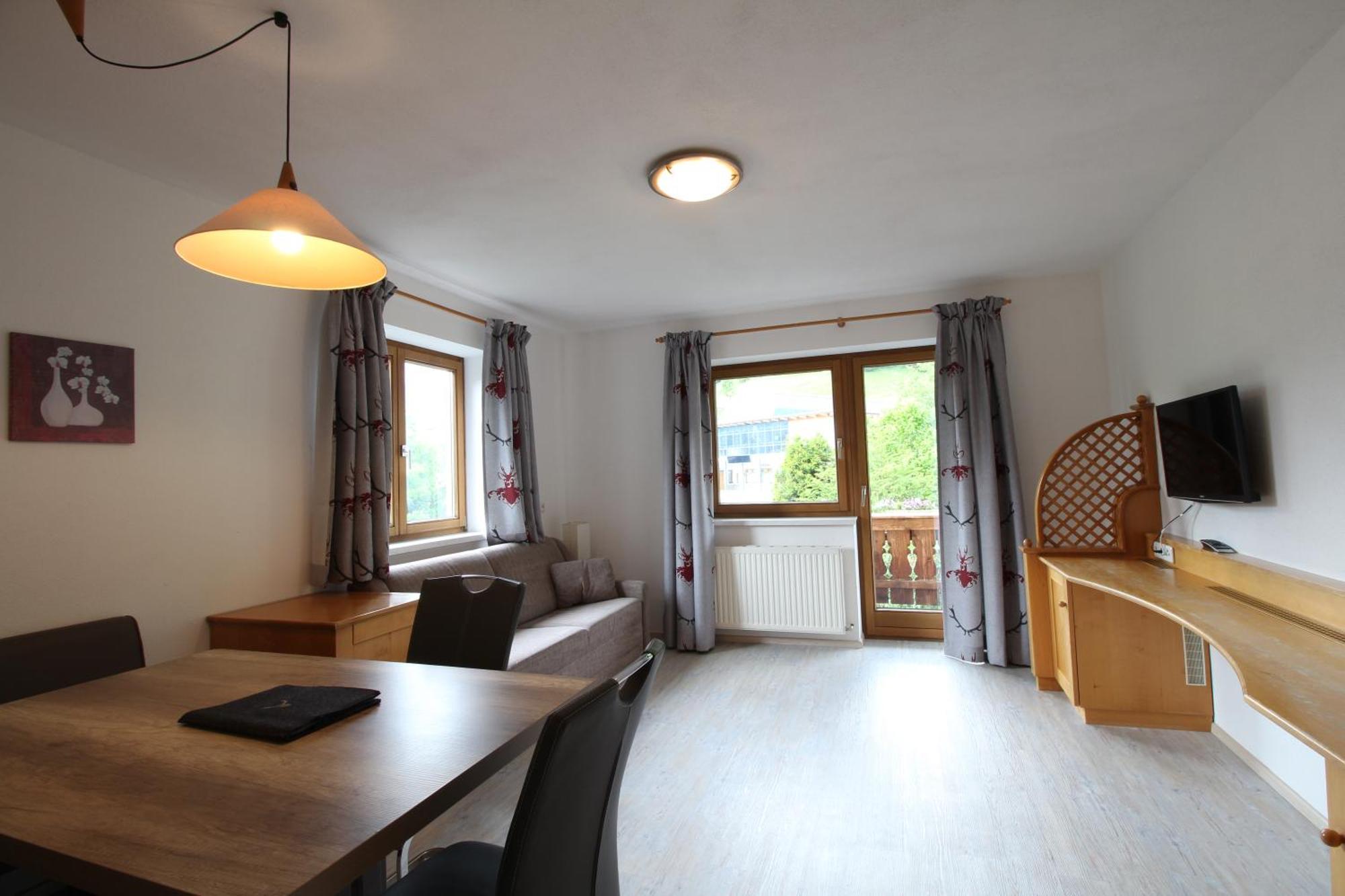 Appartements Alpenland 레르모스 외부 사진