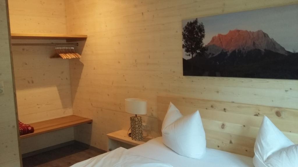 Appartements Alpenland 레르모스 객실 사진